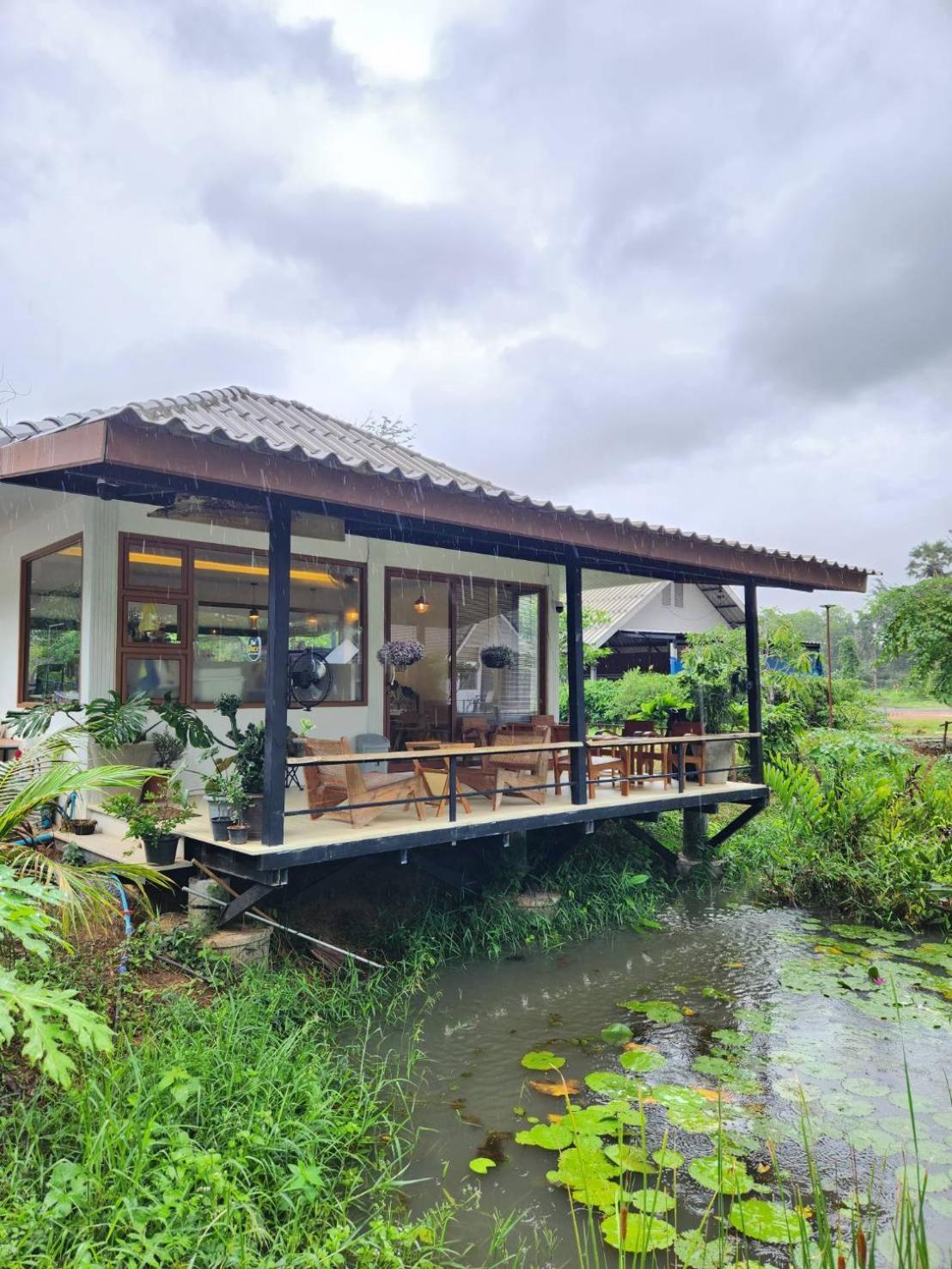 The Duck Cafe And Resort Трат Екстер'єр фото