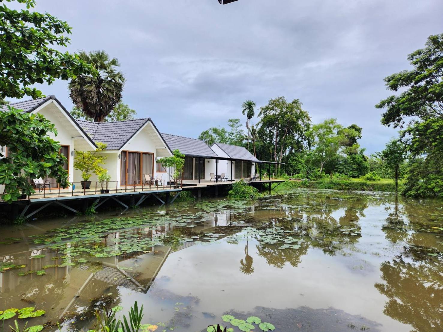 The Duck Cafe And Resort Трат Екстер'єр фото